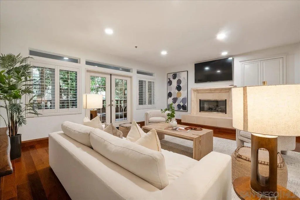 2888 Torrey Pines Rd, La Jolla