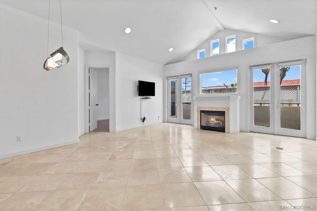 7622 Herschel Ave, La Jolla