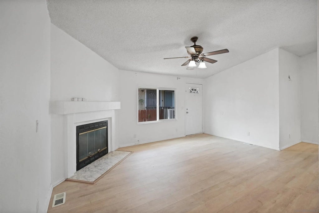 80 E Dawes St 127, Perris