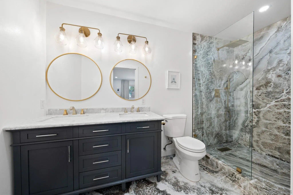 12244 Lakeshore Drive, Lakeside