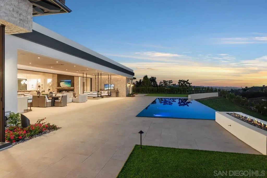 5968 Ladys Secret Ct, Rancho Santa Fe