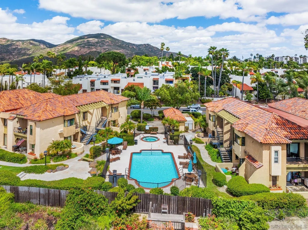 6736 Oakridge Road 211, Del Cerro (337)