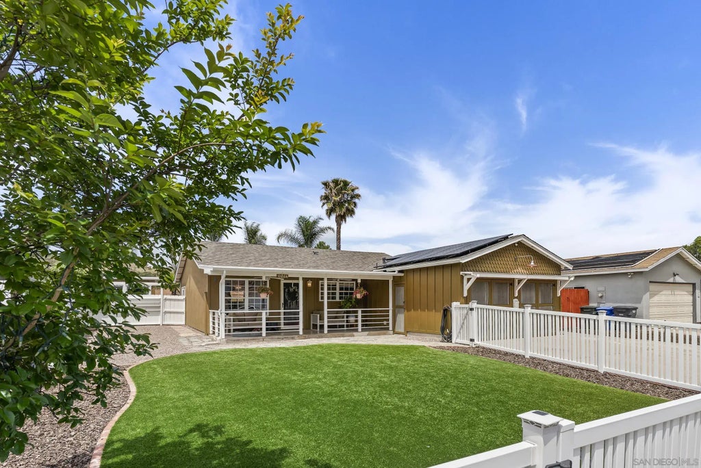 15234 Hesta St, Poway