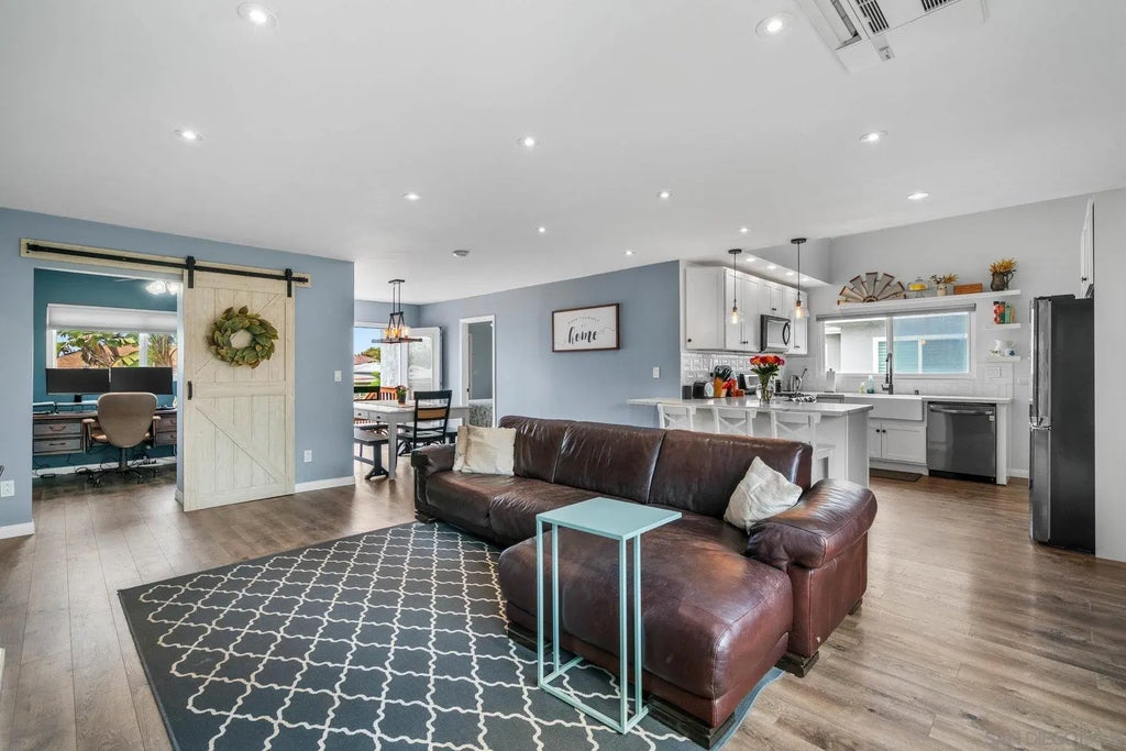 3460 Atlas St., LINDA VISTA