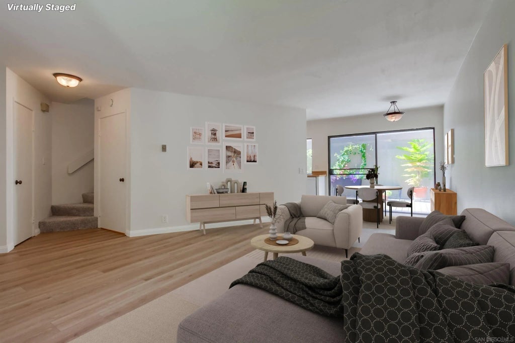 8450 Via Sonoma 103, La Jolla