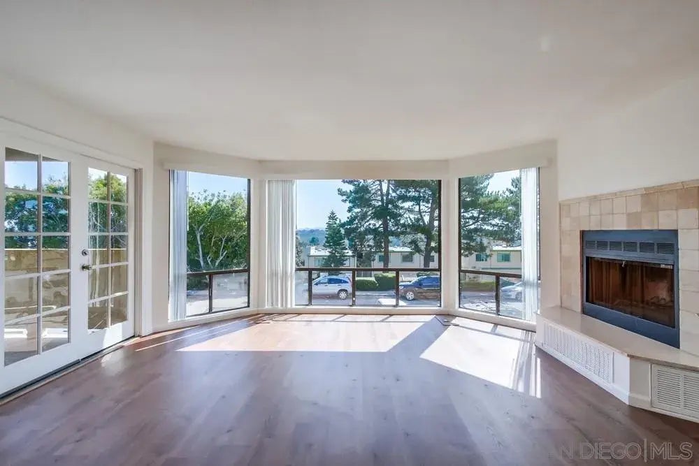 2930 Cowley Way 101, BAY PARK