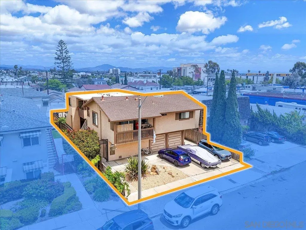 4343 Cherokee Avenue, 