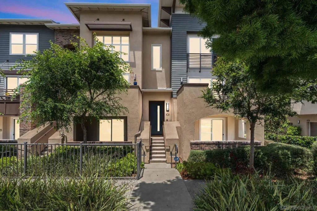 6164 Colt Pl #101, Carlsbad