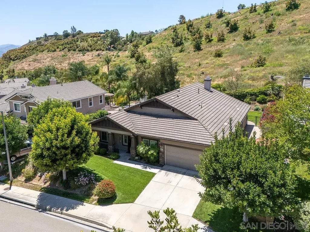 299 Oak Valley Lane, Escondido