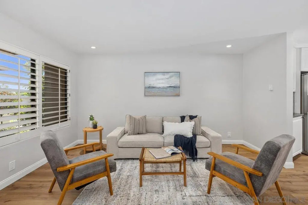 8324 Via Sonoma 71, La Jolla