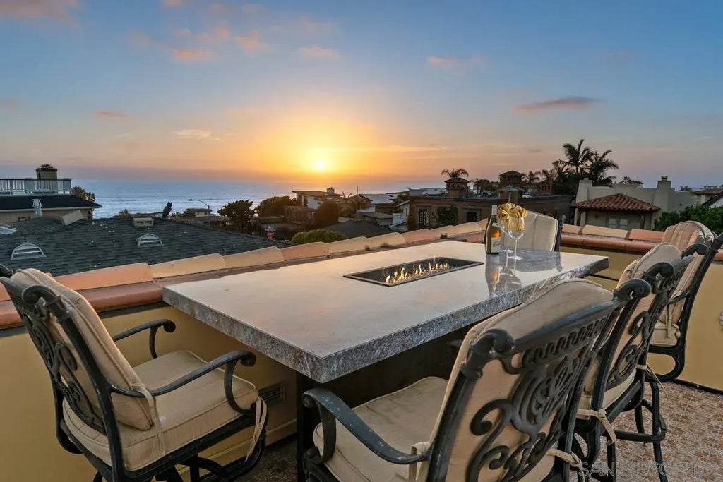 7344 Olivetas Ave, La Jolla