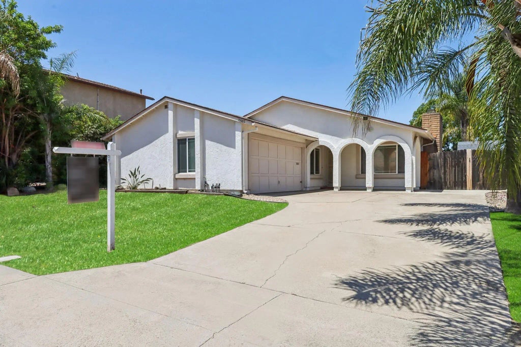 13002 Standish Dr, Poway