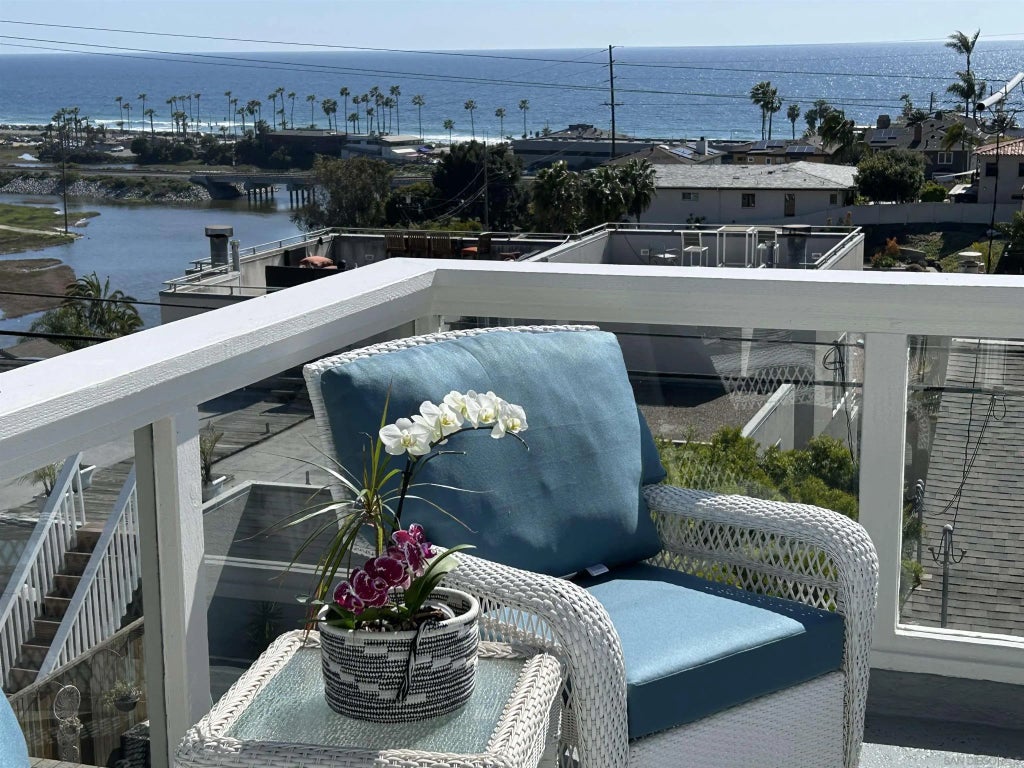 2510 Montgomery A, Cardiff