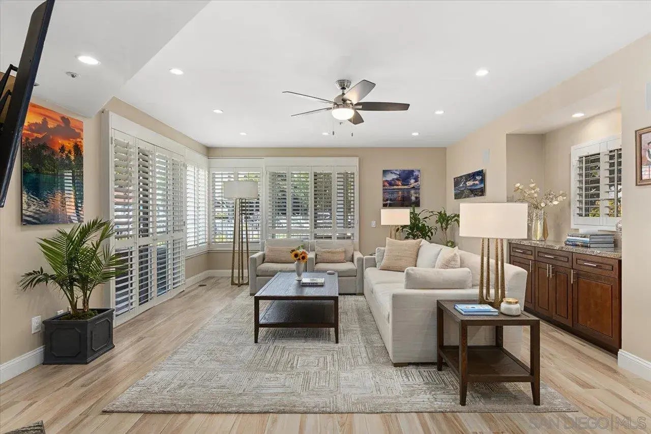 Photo of Listing #250028721