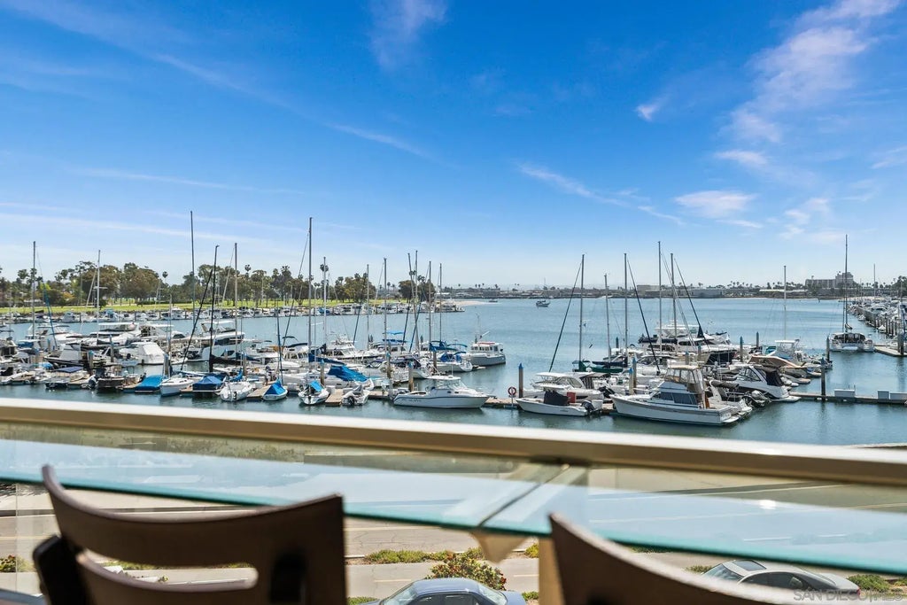 1657 Glorietta Blvd, Coronado