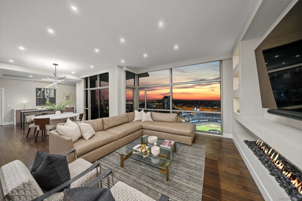 800 The Mark Ln 3003, DOWNTOWN