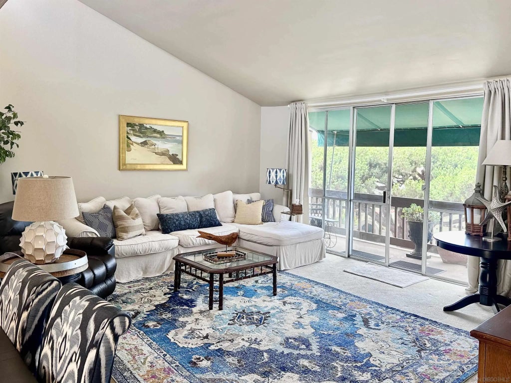 6455 La Jolla Blvd 352, La Jolla