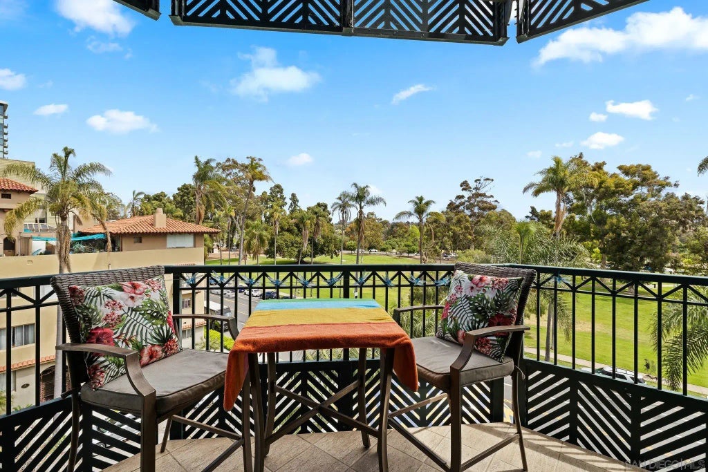 2500 6th Ave 501, Hillcrest (HC)