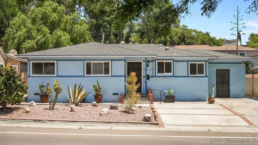3711 Fairway Dr, La Mesa