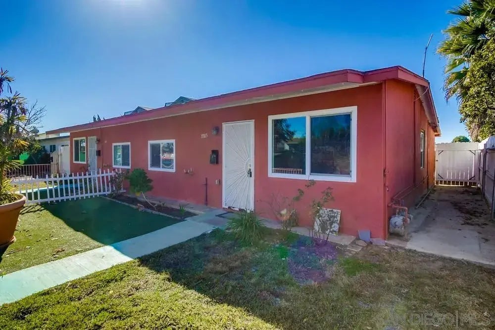 3305-3307 Clairemont Mesa Blvd, CLAIREMONT