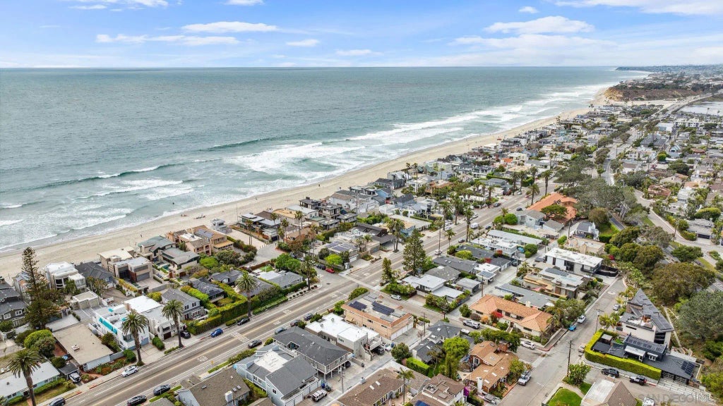 1943-45 Coast Blvd, Del Mar