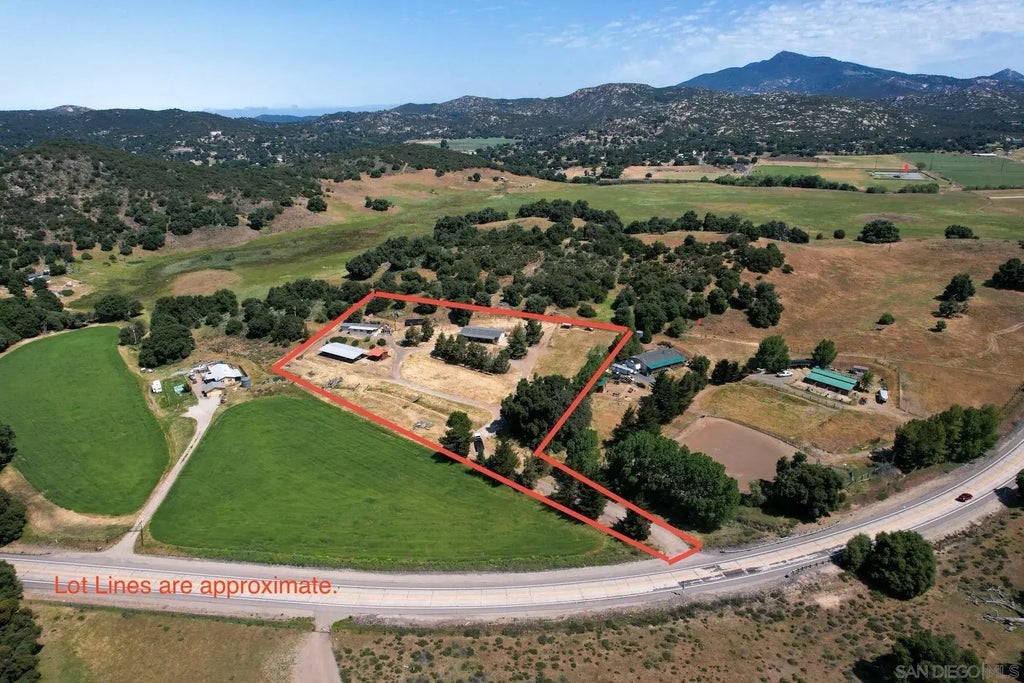 8760 Highway 79, Descanso