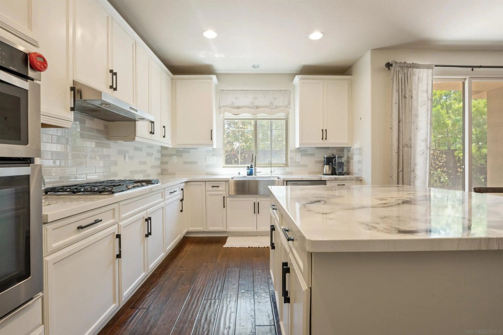 7098 Sitio Corazon, Carlsbad