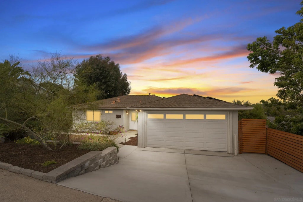 310 Bluff Wy, Oceanside