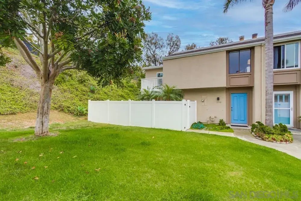 1355 Caminito Septimo, Cardiff