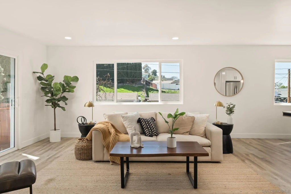 373 69th, EAST SAN DIEGO