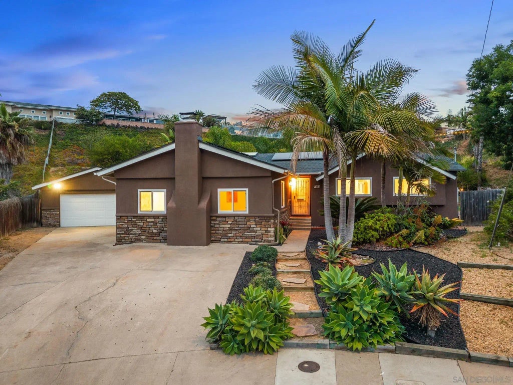 4840 Penrose Ct, BAY PARK