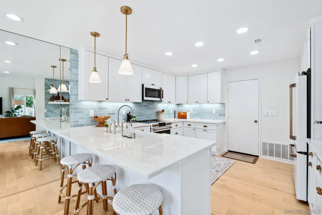 2157 Sea Village Cir, Cardiff By-the-sea