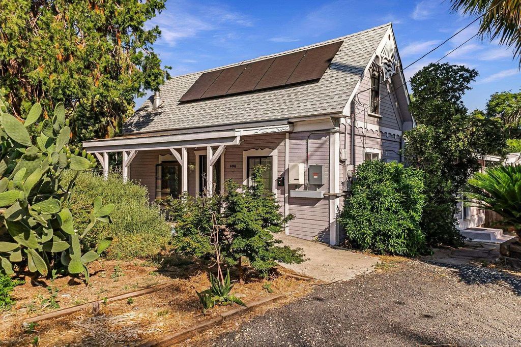 498 E 8th Ave, Chico