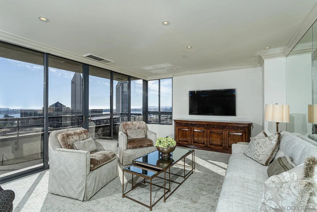 700 Front Street 1004, Downtown (DT)