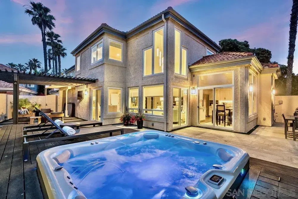 12 Mardi Gras Rd, Coronado