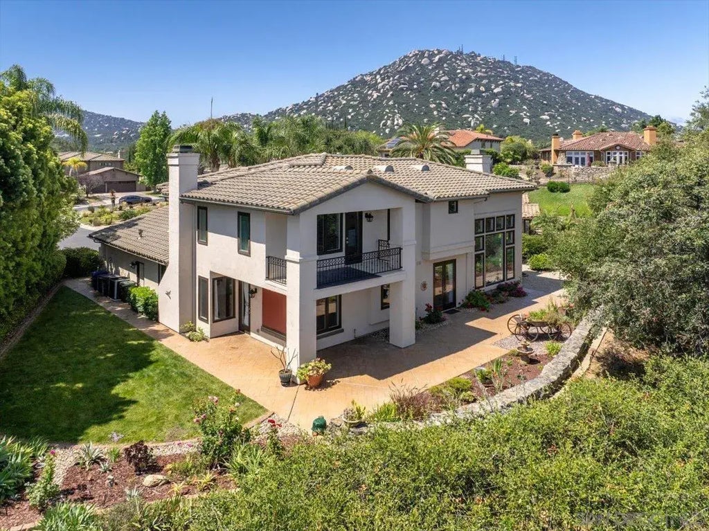 16697 Feldspar, Ramona