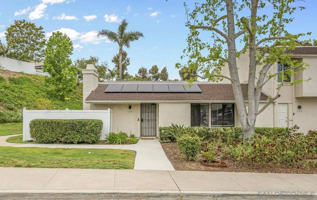 1227 Evergreen Drive, Cardiff By The Sea