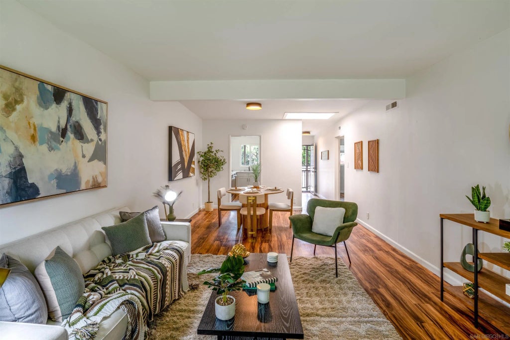 820 Encinitas Blvd 203, Encinitas