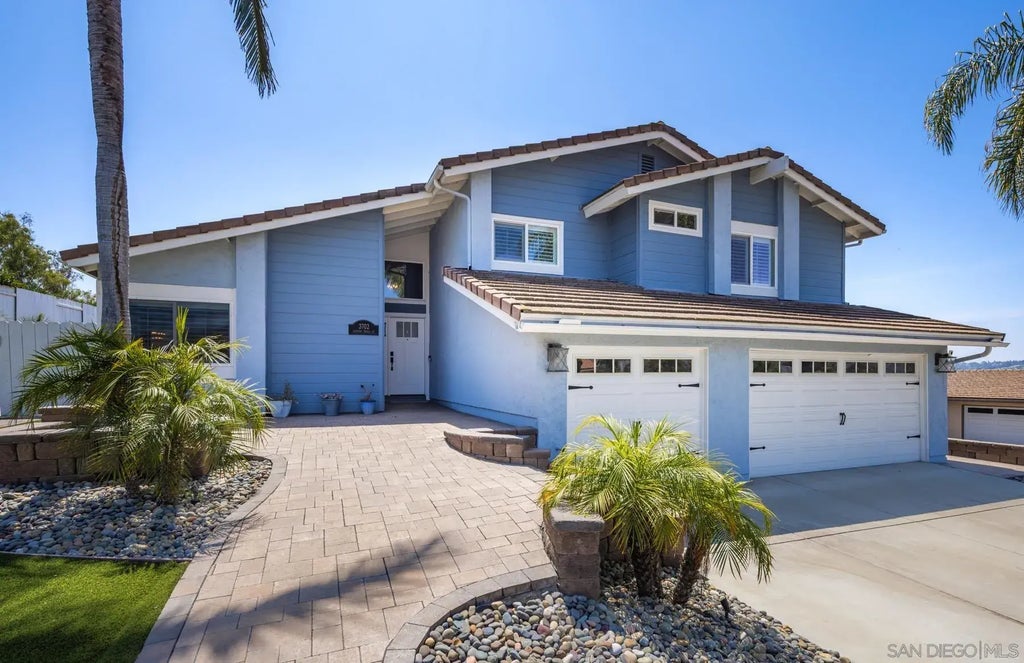3702 Country Trail, Bonita