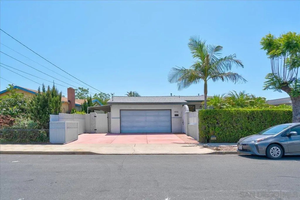 3981 Hatton St, CLAIREMONT