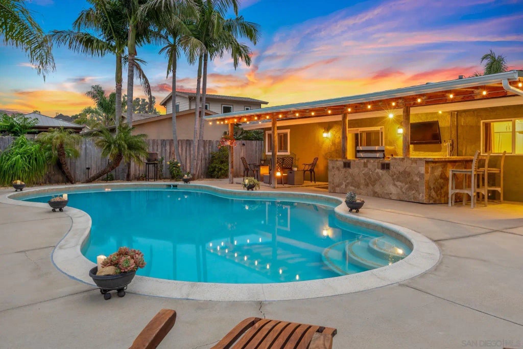 13406 Aubrey St, Poway