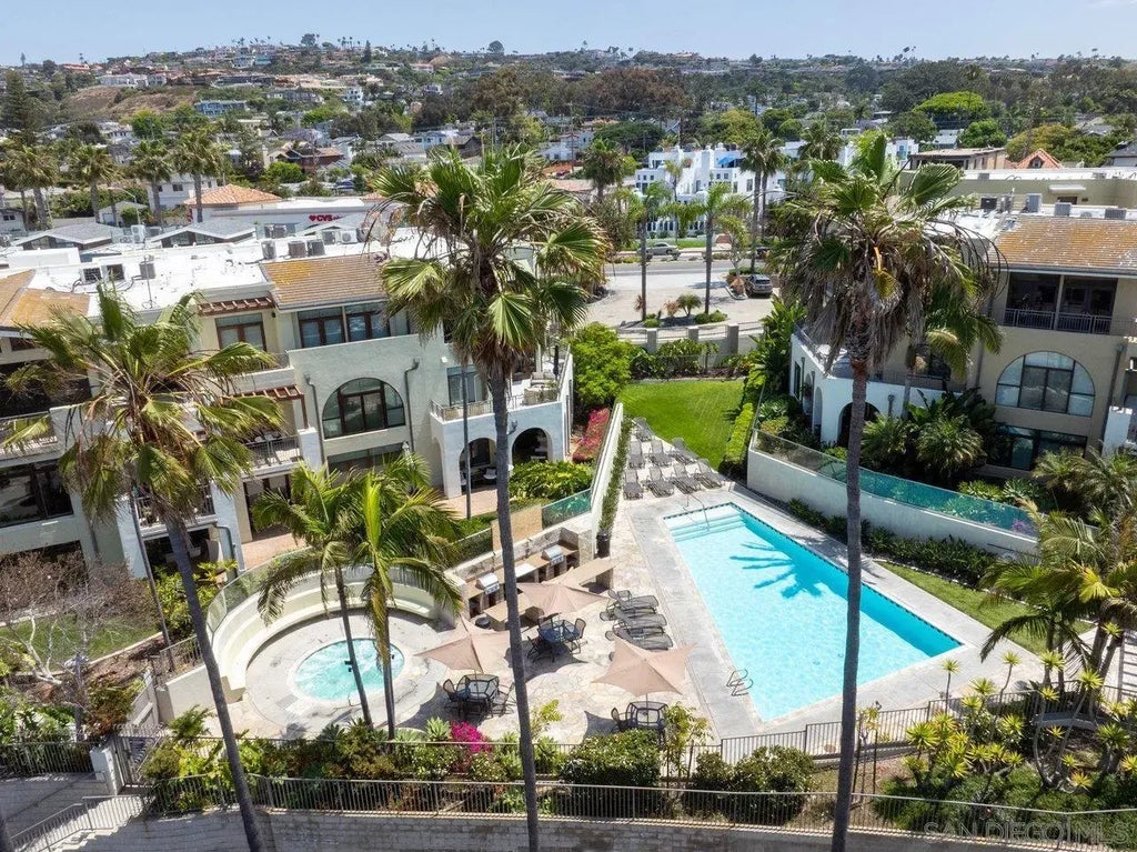 5490 La Jolla Blvd K202, La Jolla