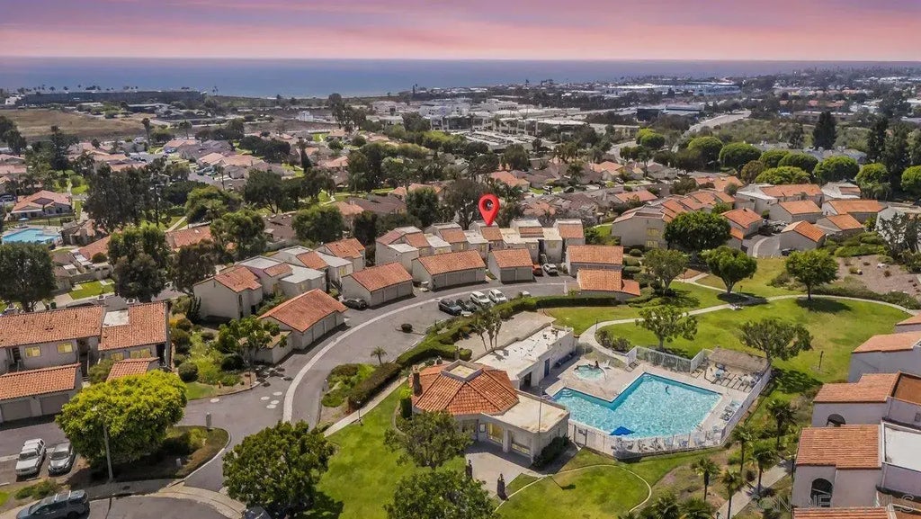 902 Caminito Madrigal F, Carlsbad