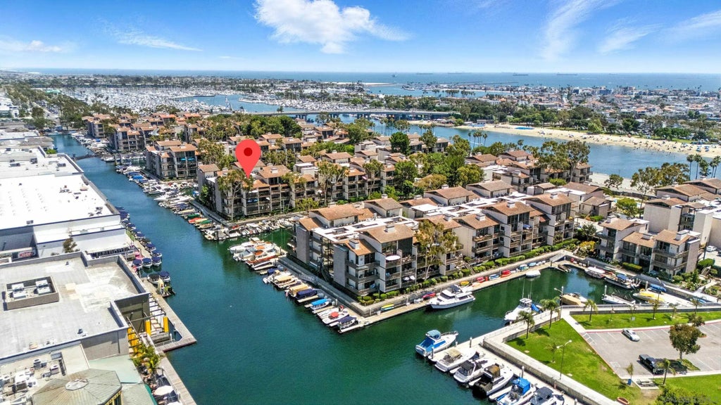 6229 Marina Pacifica Dr North, Long Beach