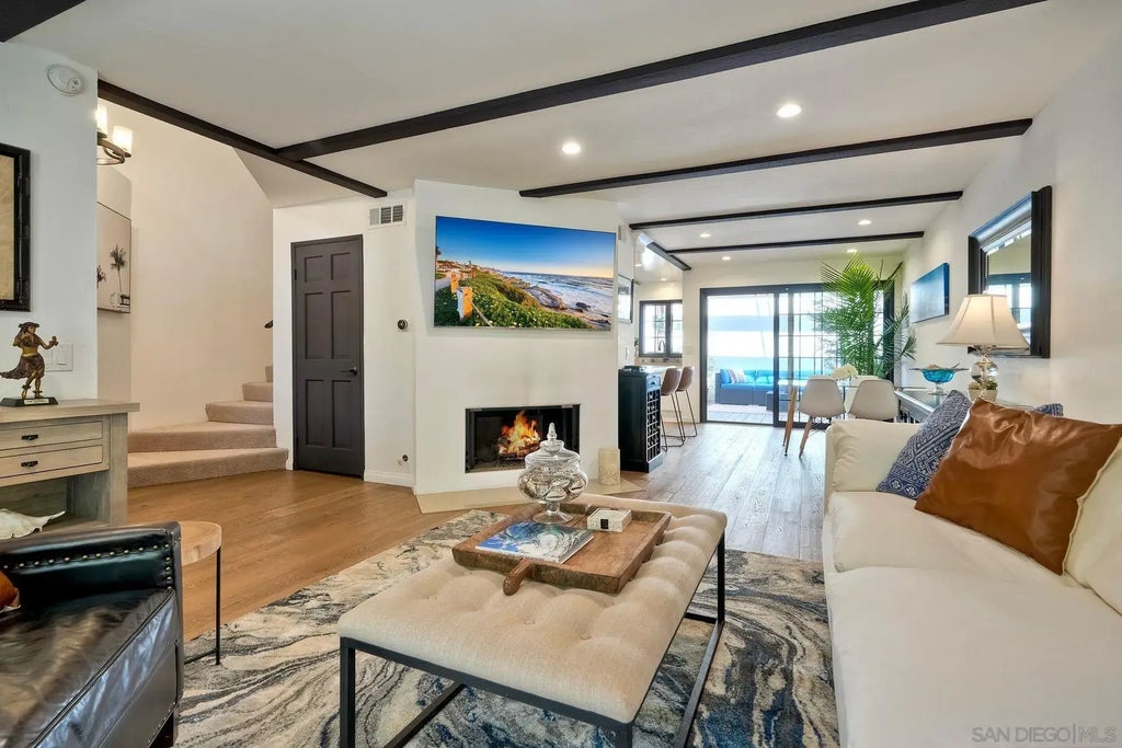 8666 Villa La Jolla Dr 4, La Jolla