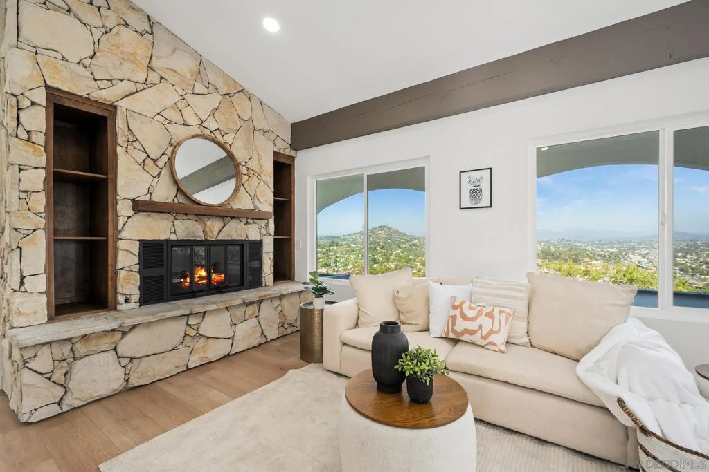 4334 Valle Dr, La Mesa
