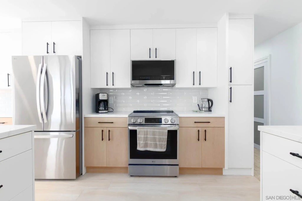 7550 Eads Ave 305, La Jolla