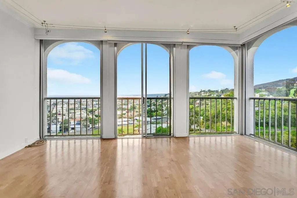 1001 Genter 11a, La Jolla