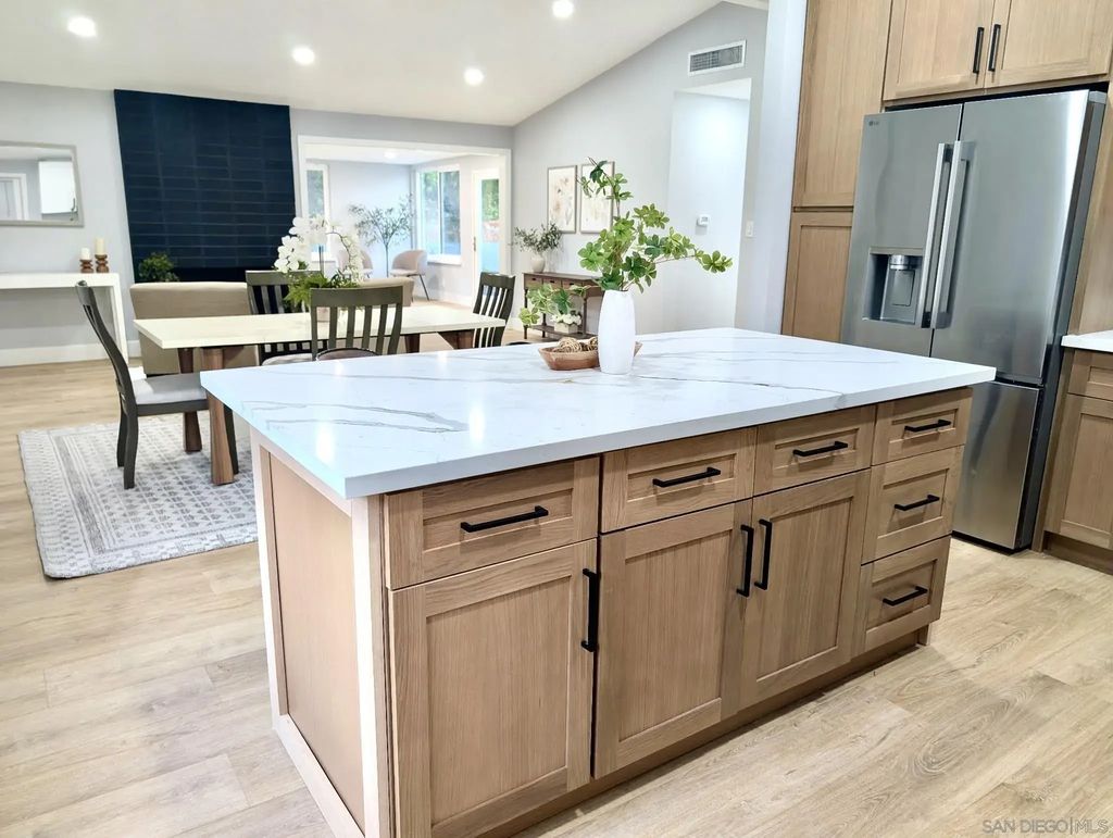 8774 Tommy Drive, SAN CARLOS