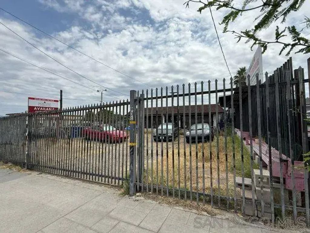 925 W Main St, El Cajon